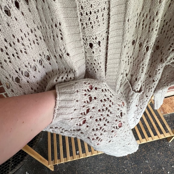 AE crochet hooded cardigan - Picture 6 of 8